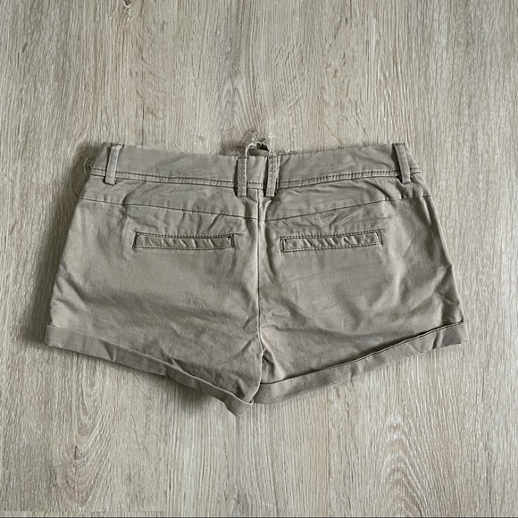 Garage Shorts - Picture 3 of 6